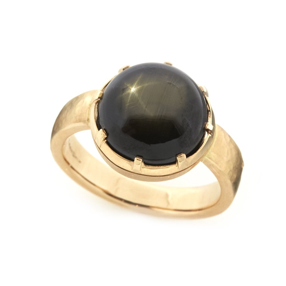 Cut Down Ring Black Star Sapphire / 1912-022