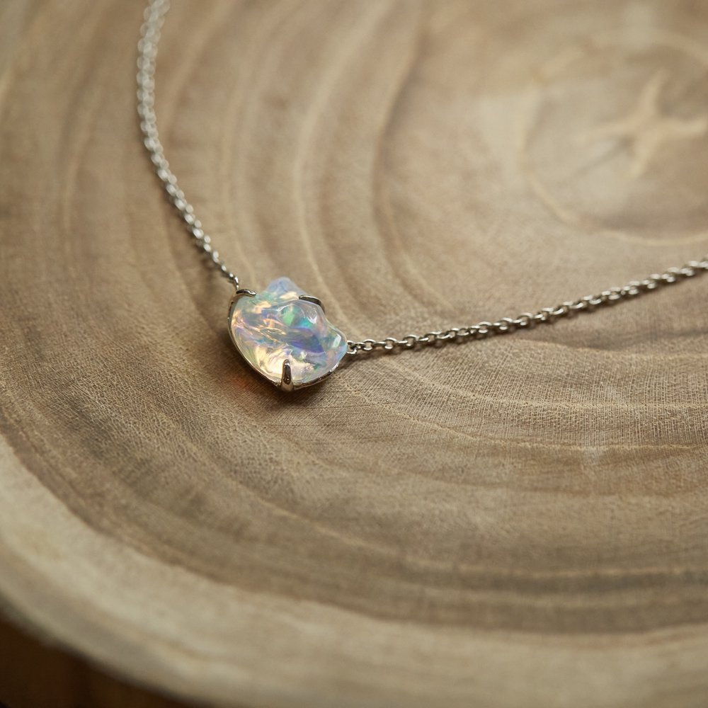 Deformed Opal necklace/2007-005