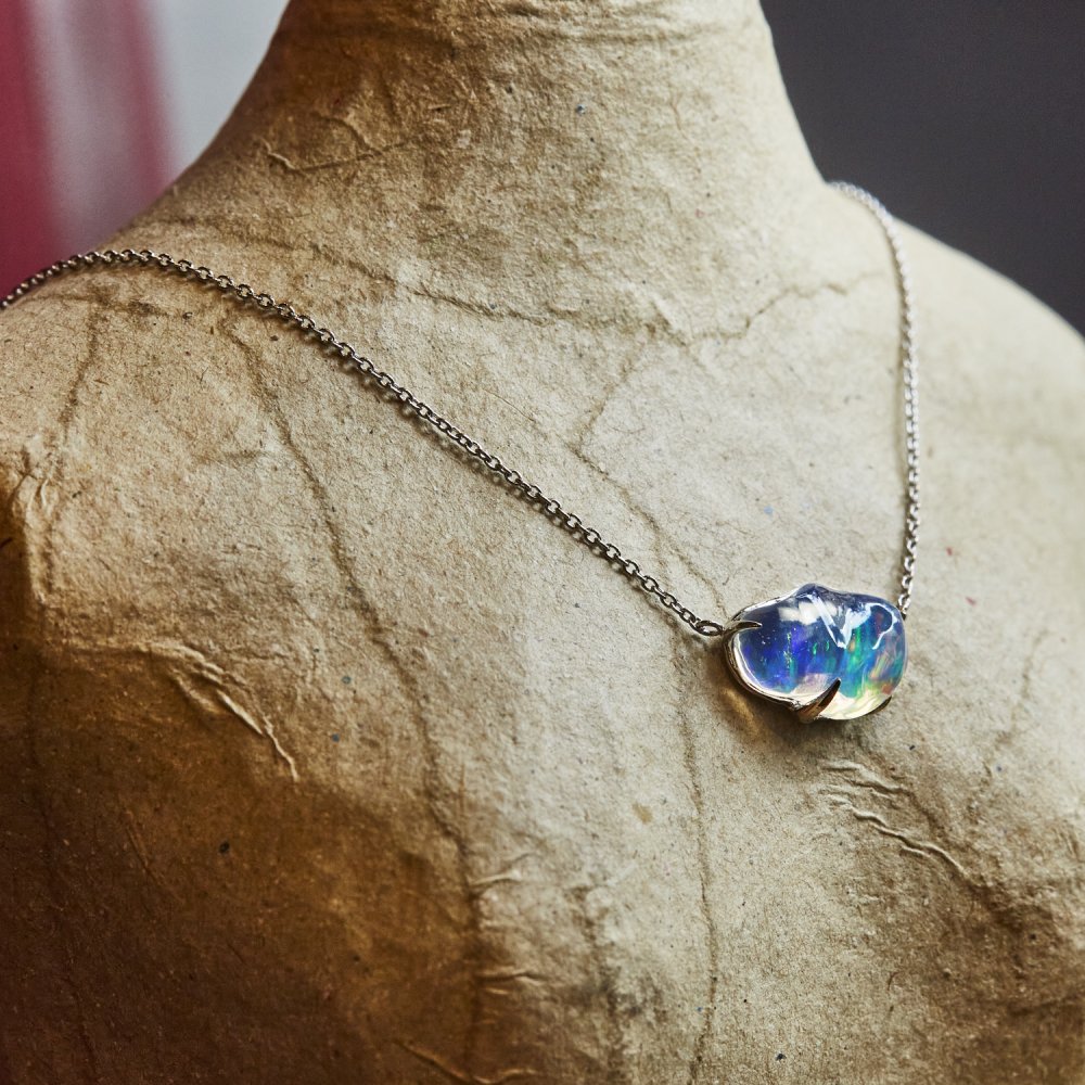Deformed Opal necklace / 2102-015