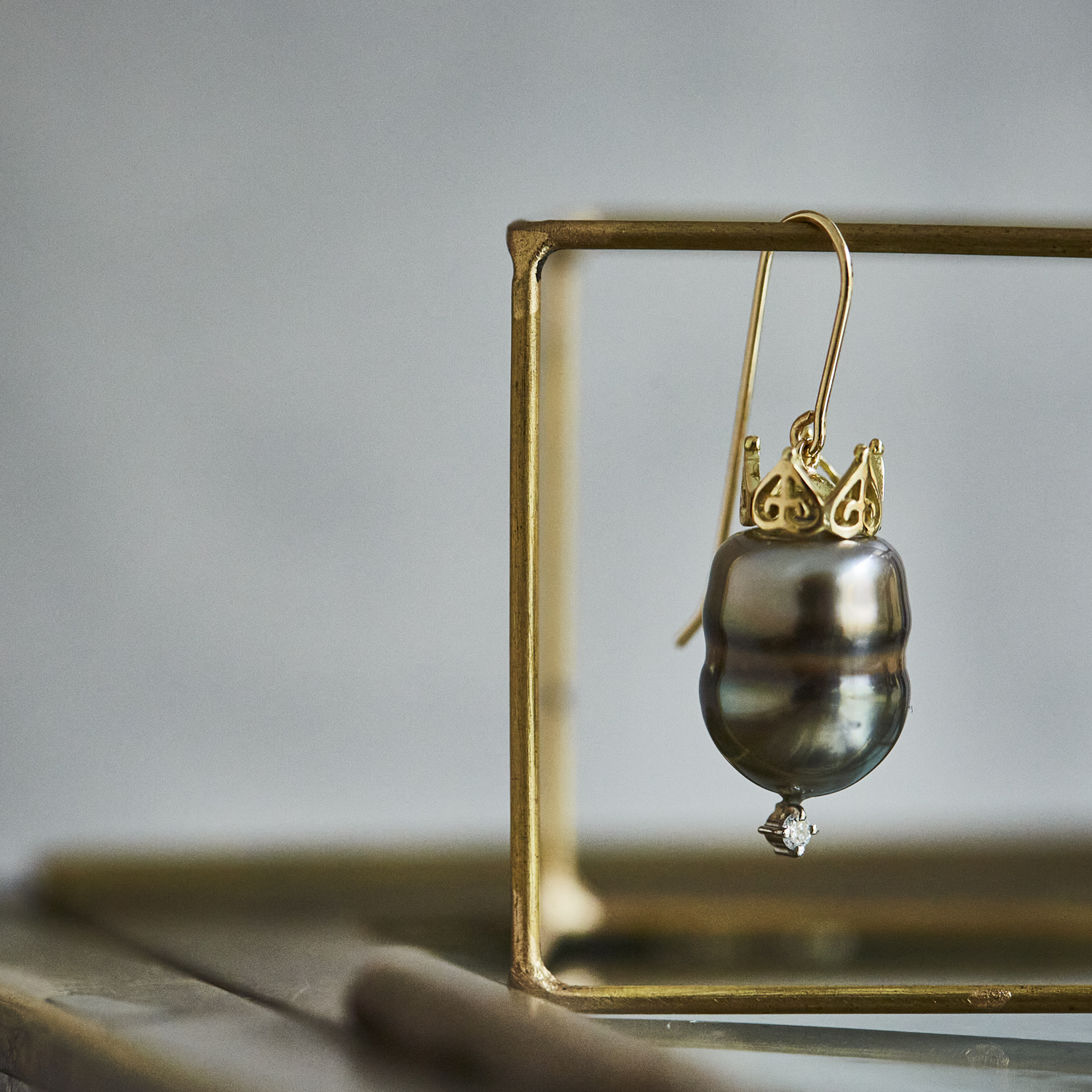 crown pearl pierce hook  / 2212-020