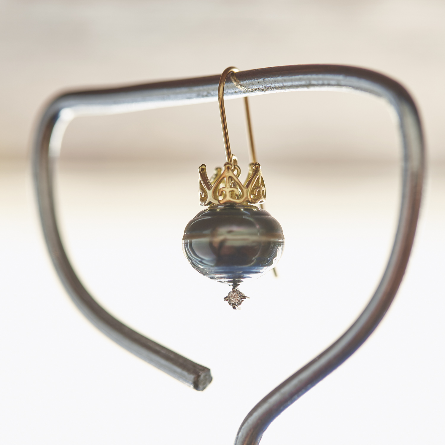 crown pearl pierce hook / 2302-005
