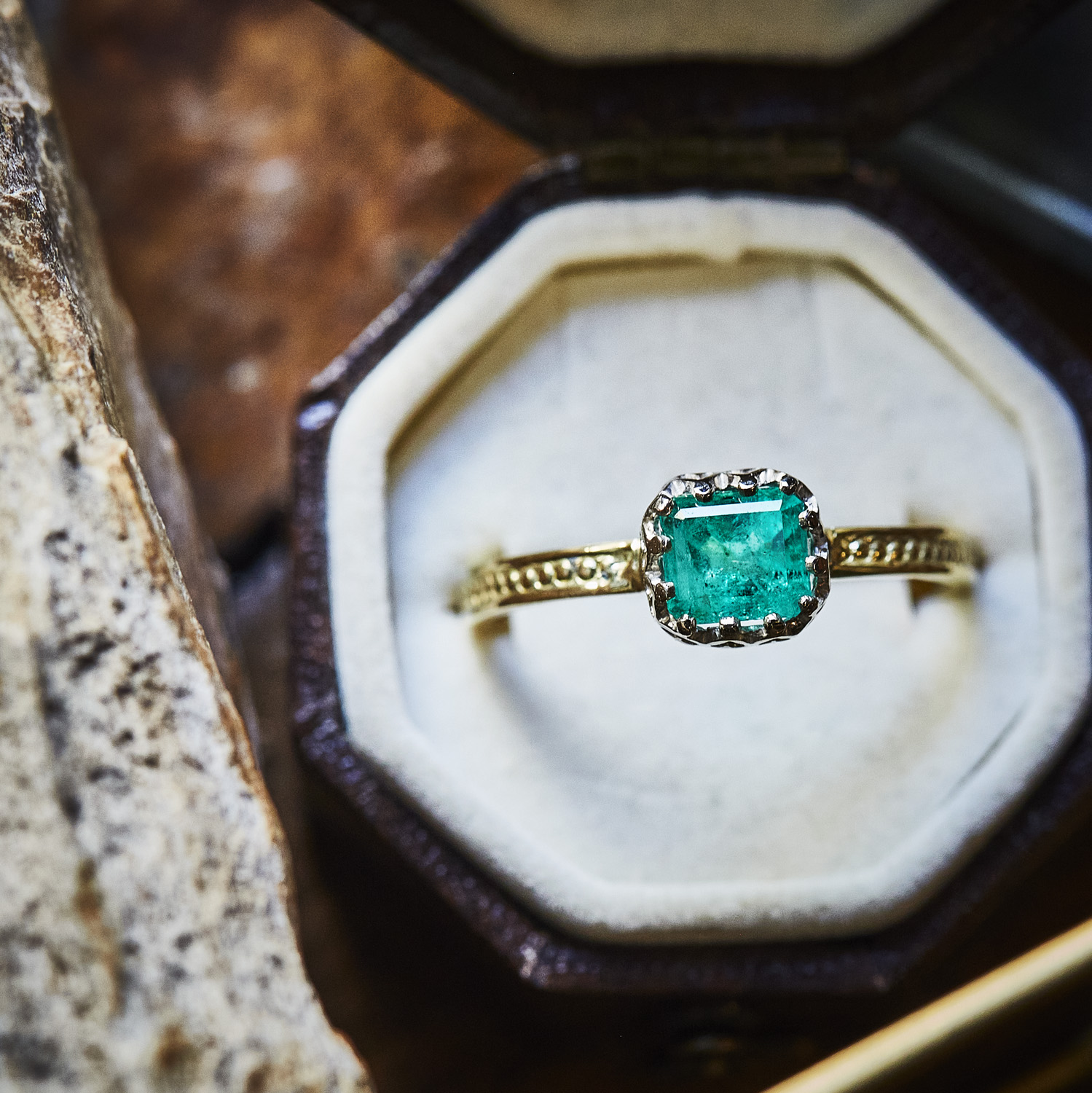 mill ring with stone Emerald / 2404-013
