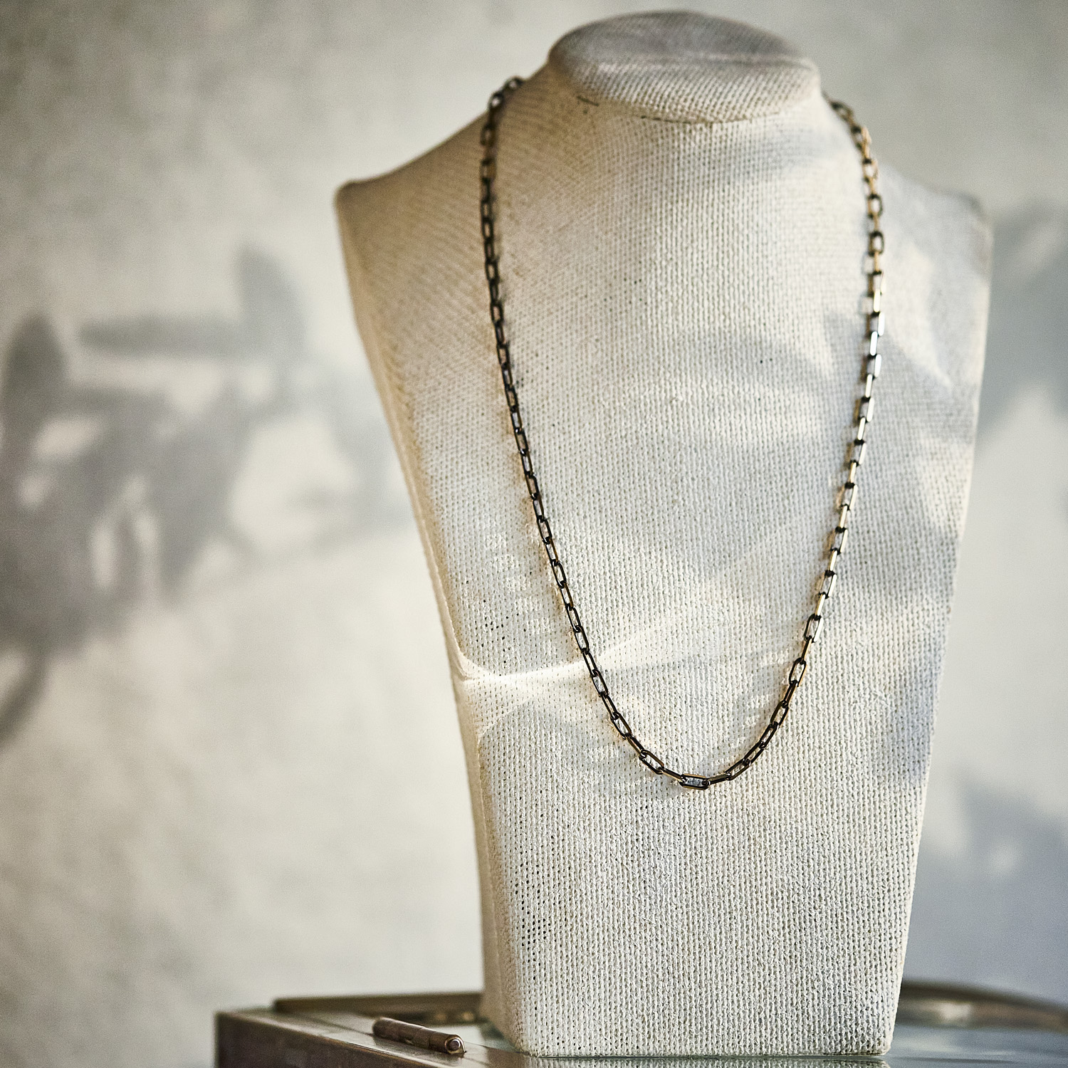 gold & shadow necklace / 2501-002