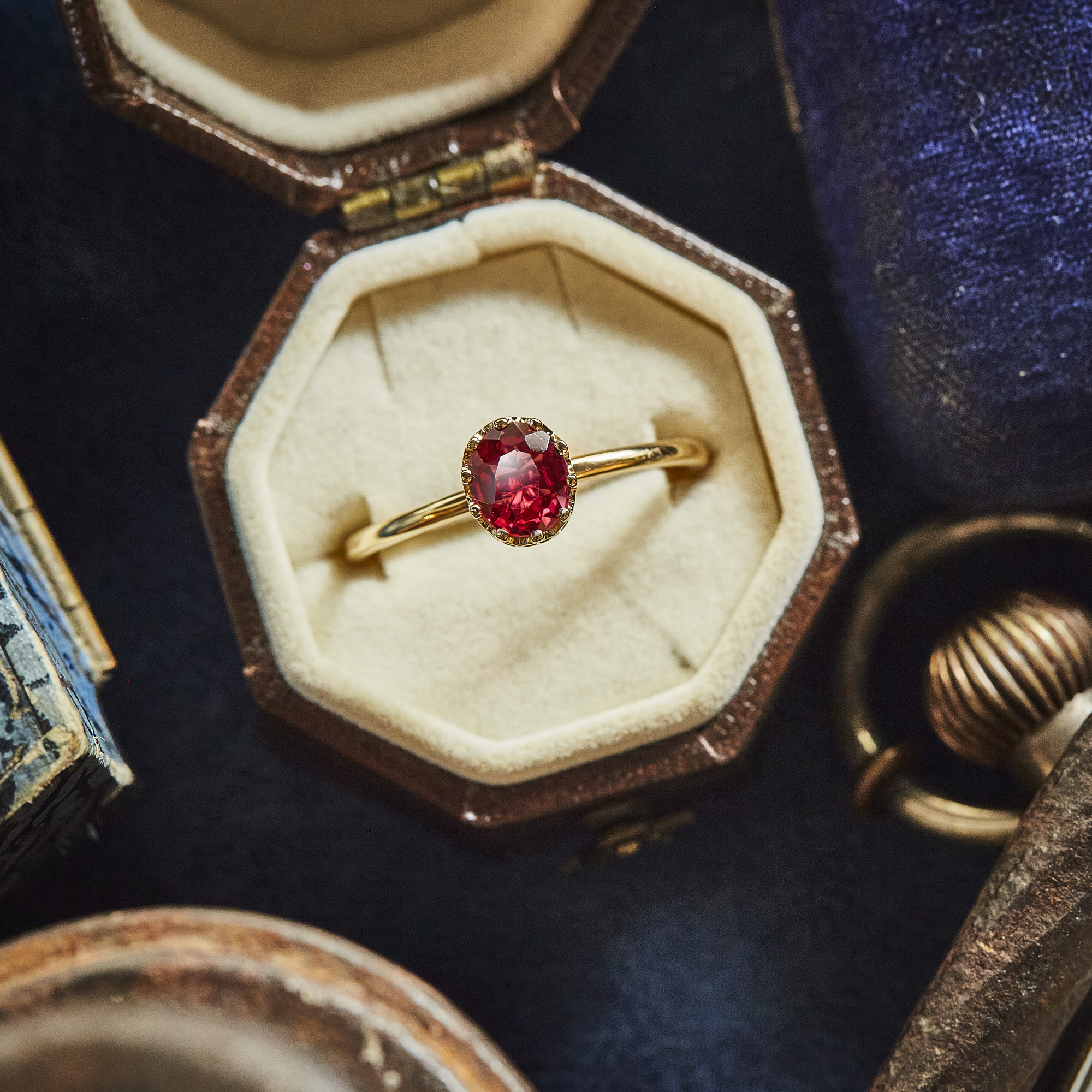 float ring red Spinel / 2505-011