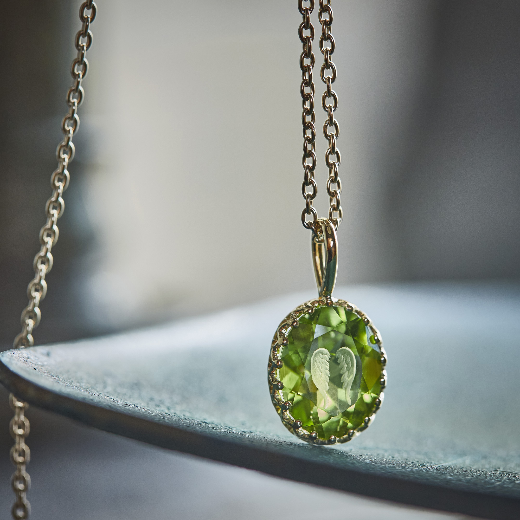 float Charm peridot / 2506-011
