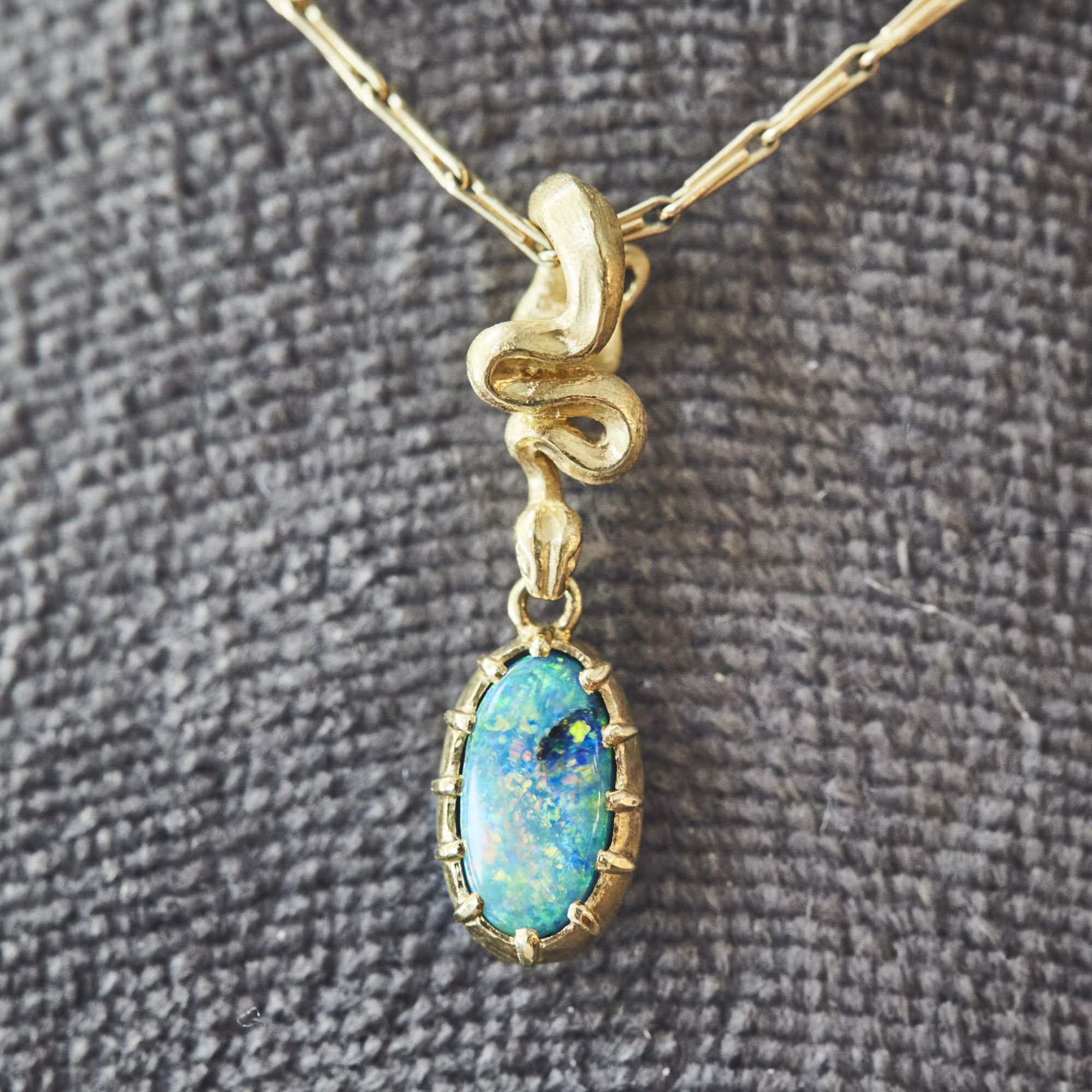 Snake charm / 2511M016