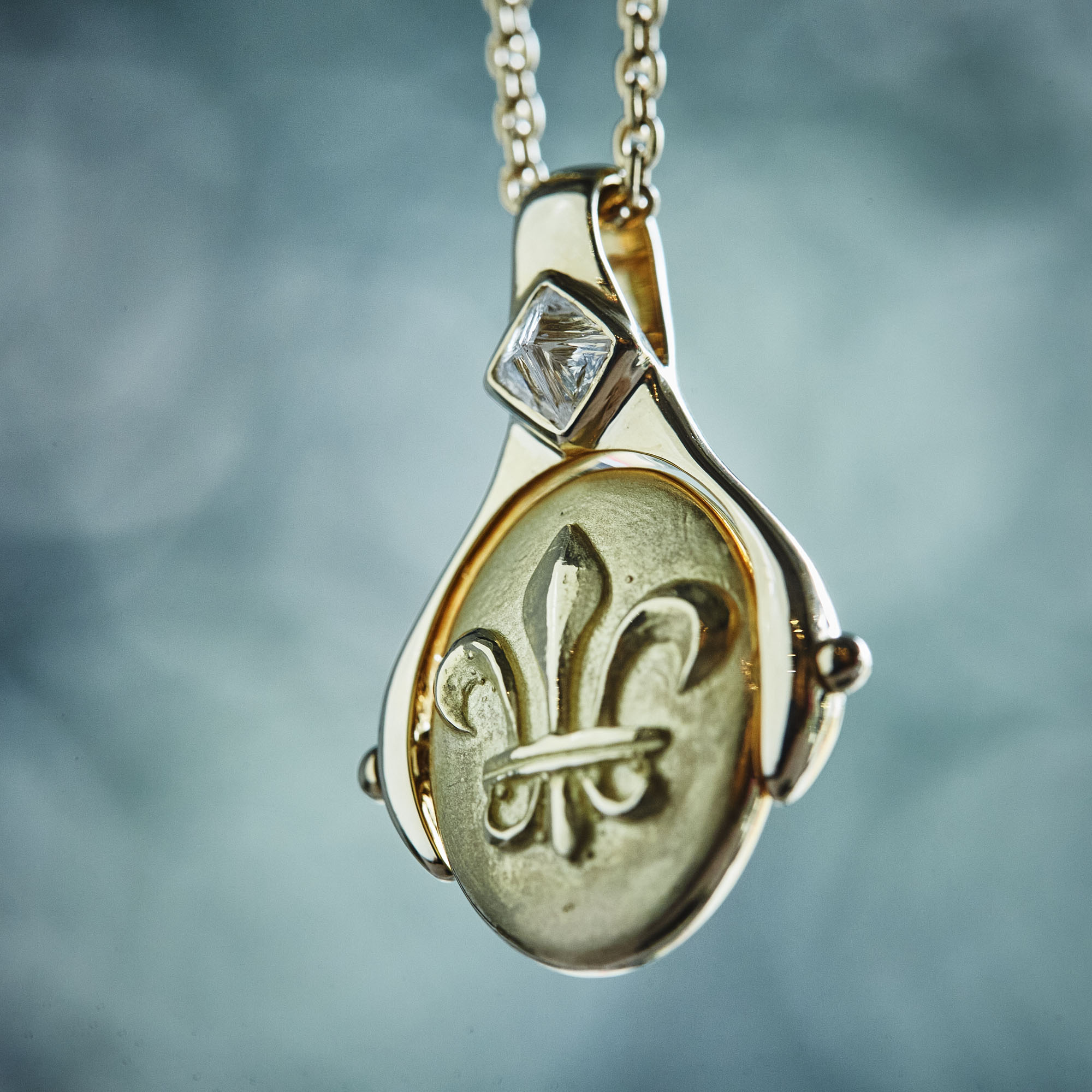 Lily and initial M sawable necklace / 2604-003