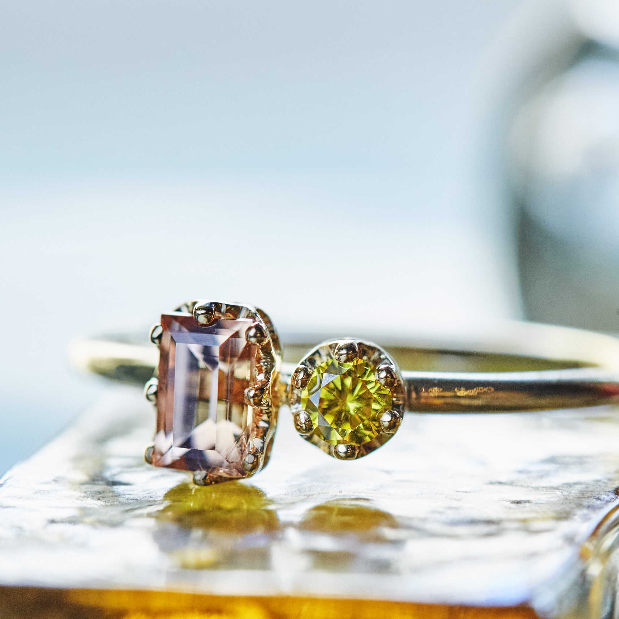 float ring Topaz + yellow Diamond / 2604-006